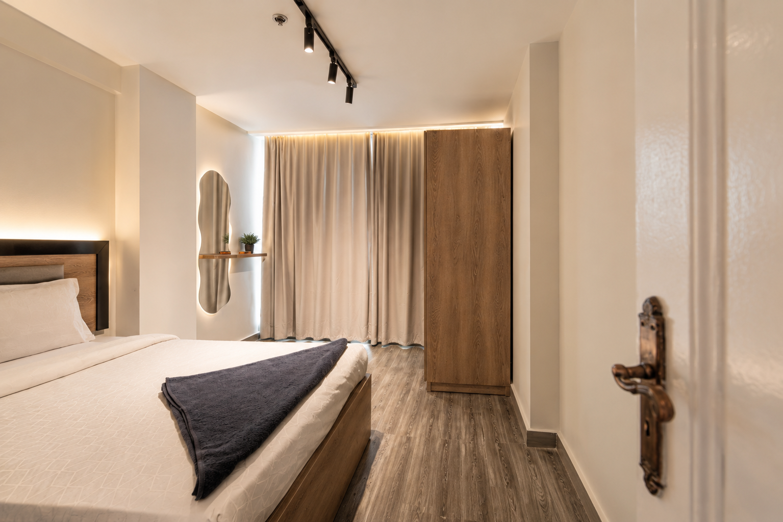 Deluxe Suite bathroom