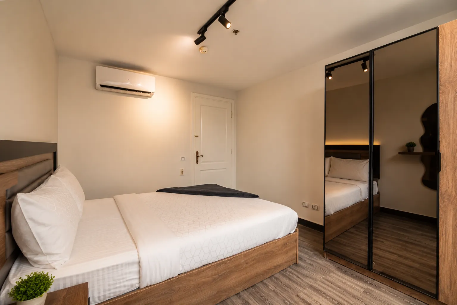 Executive Suite detail